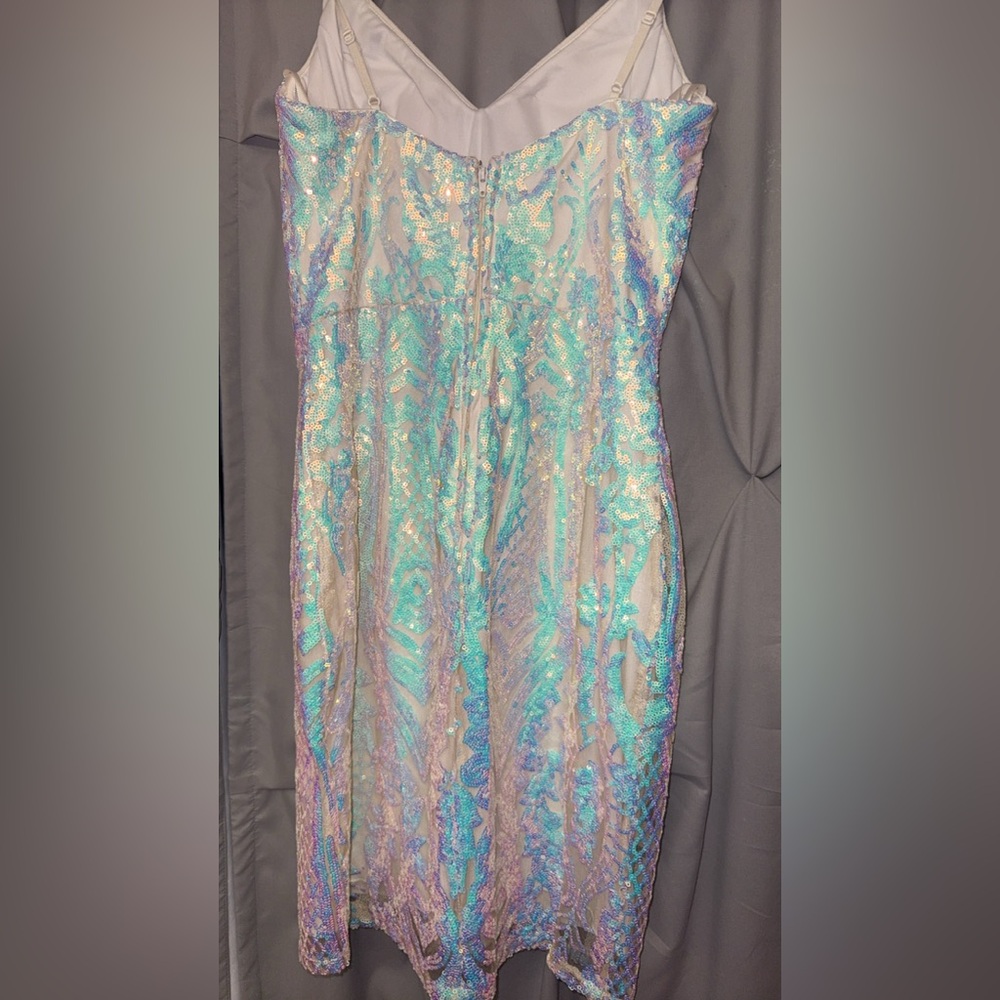 Iridescent form fitting dress size 3 (small)
